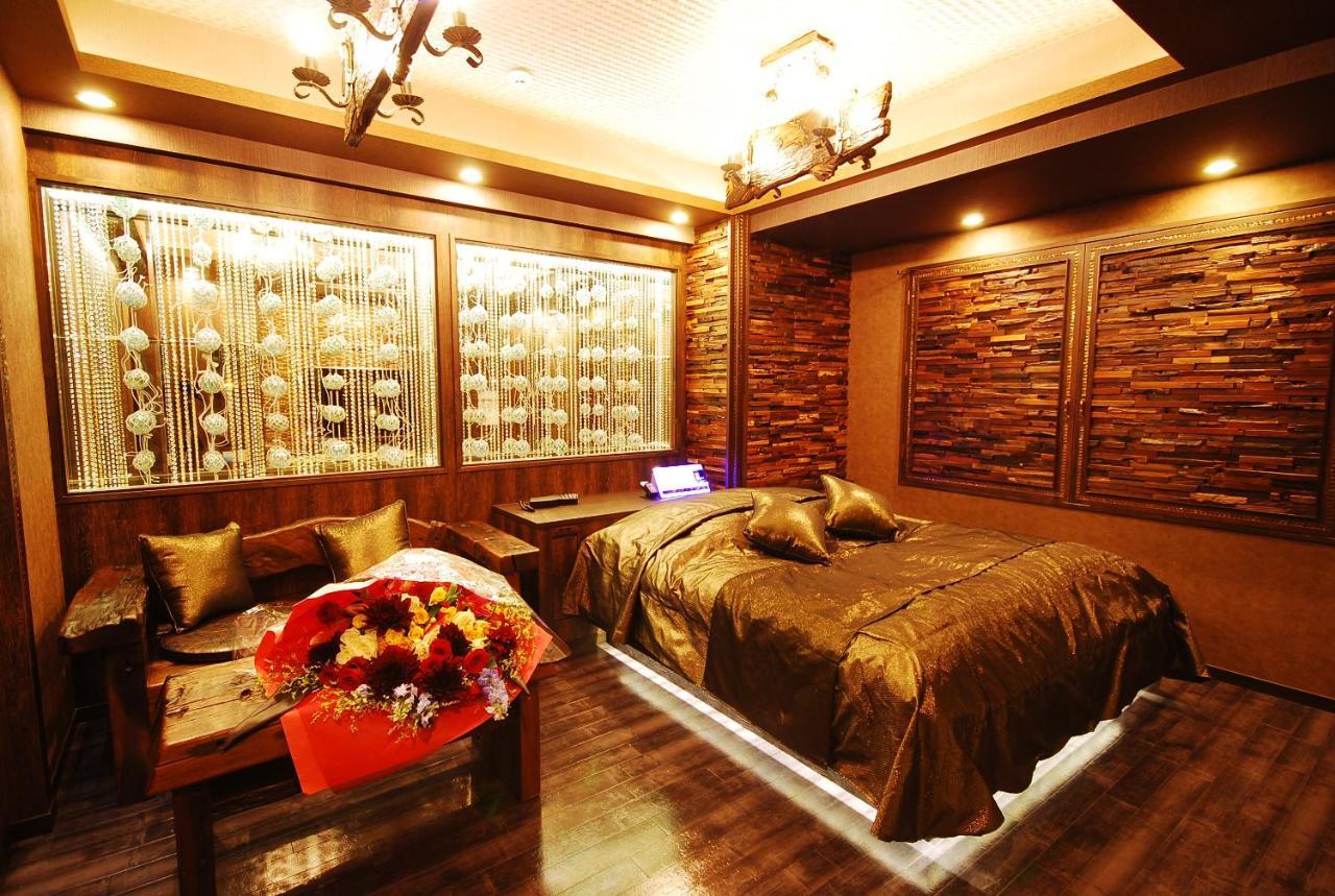 Hotel Sara Kinshicho (Adults Only) Tokio Buitenkant foto